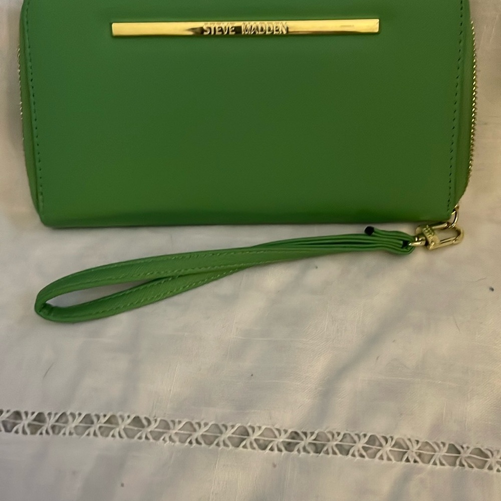 Steve Madden Green Wristlet Wallet with Gold Accent